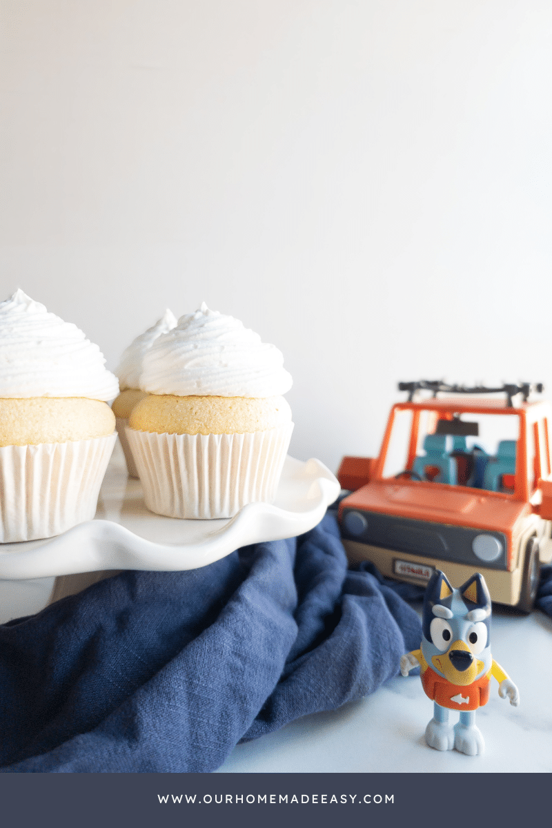 Bluey heeler and cupcakes